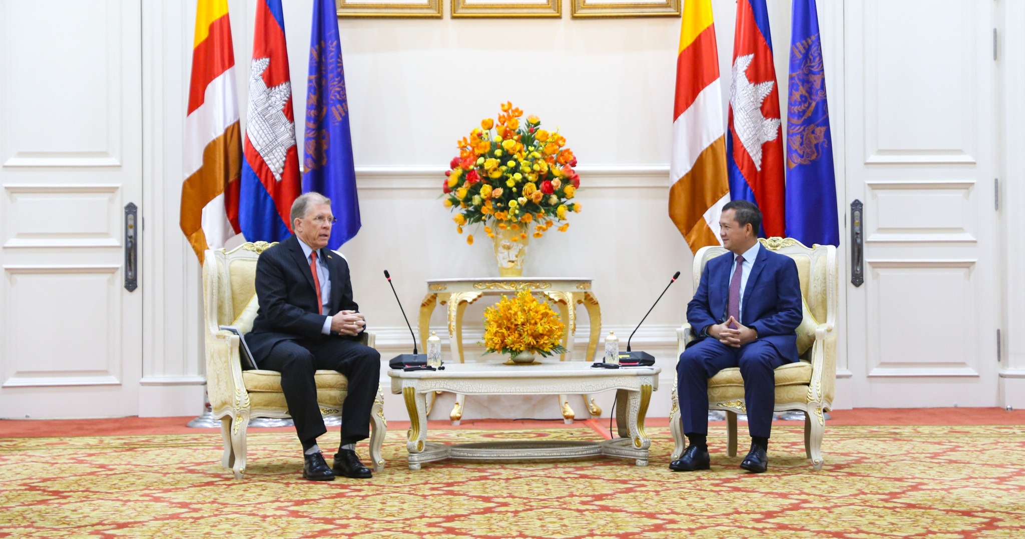 Cambodian PM Receives U.S. Ambassador to Cambodia ក្រសួងព័ត៌មាន