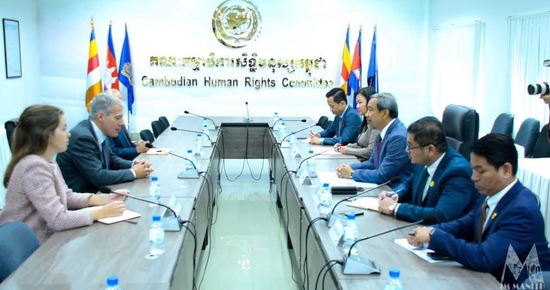 ឯកឧត្តម កែវ រ៉េមី ប្រាប់ទូតកាណាដា ពីស្ថានភាពជាក់ស្តែងនៅតាមតំបន់ព្រំដែន ដែលថៃបានរំលោភយ៉ាងធ្ងន់ធ្ងរលើច្បាប់អន្តរជាតិ ជាពិសេសច្បាប់សិទ្ធិមនុស្ស និងច្បាប់មនុស្សធម៌អន្តរជាតិ