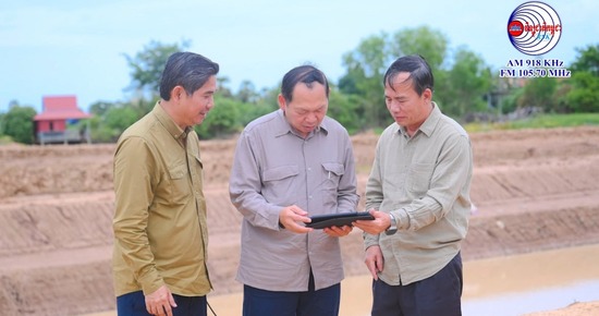 ឯកឧត្តម ឆាយ ឫទ្ធិសែន ដឹកនាំមន្ដ្រីបច្ចេកទេសចុះពិនិត្យជាក់ស្ដែងស្ថានភាពផ្លូវ ក្នុងខេត្តចំនួន៣