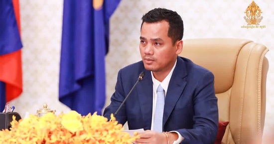 ក្រសួងមហាផ្ទៃ សម្រេចផ្អាកការងារនគរបាលសេដ្ឋកិច្ចខេត្តស្វាយរៀងពីររូប ក្រោមមូលហេតុ ល្មើសបទវិន័យនគរបាលជាតិកម្ពុជា 